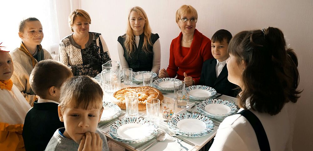 Two qualified caretakers raise the children. Two qualified caretakers raise the children. 